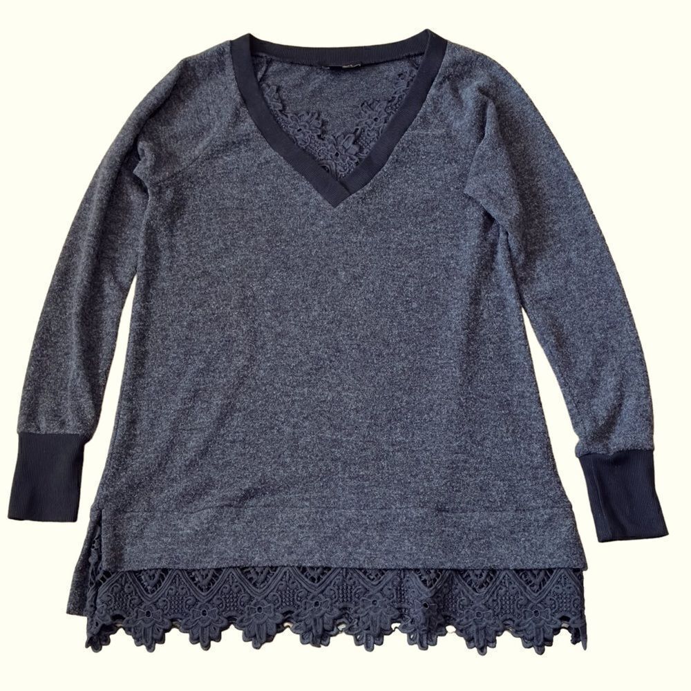 Suzanne Betro Gray Long Sleeve Top Size SMALL